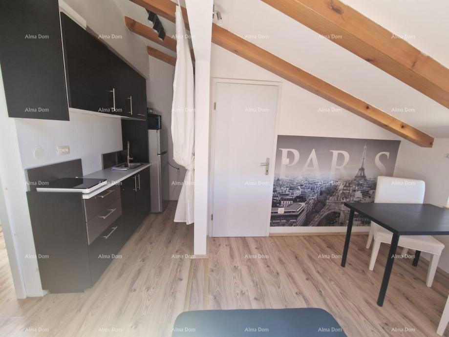 ROVINJ – Appartamento su due piani di 50 m² in centro, con 2 monolocali
