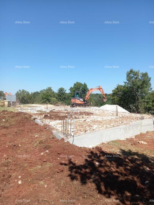 Sure! Please provide the title you would like me to translate into Italian.