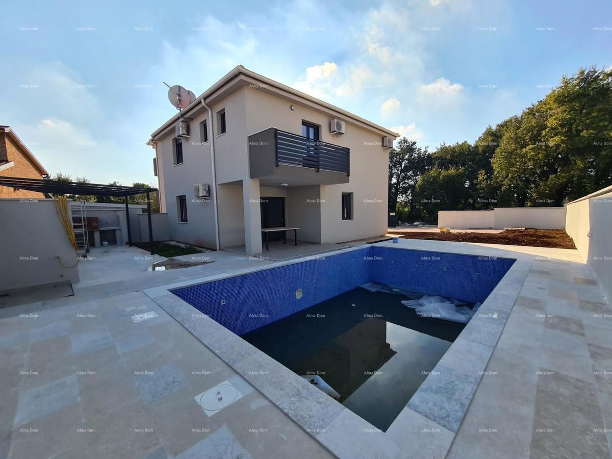 Casa con piscina! Vicino a Medolino!