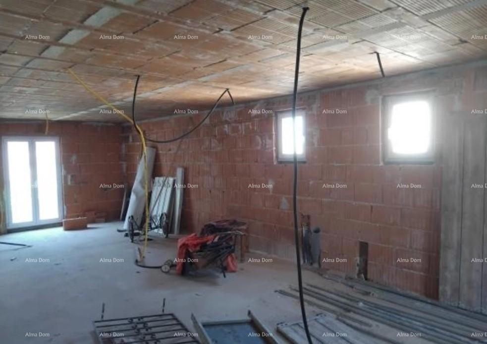 Casa con appartamenti a Fasana