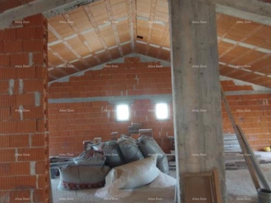 Casa con appartamenti a Fasana