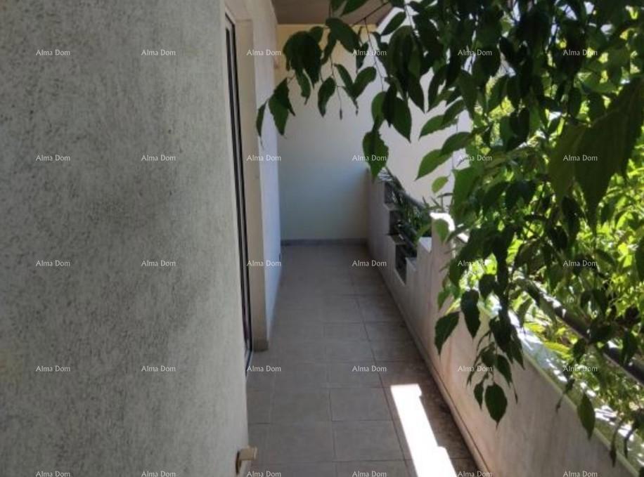 Casa con appartamenti a Fasana