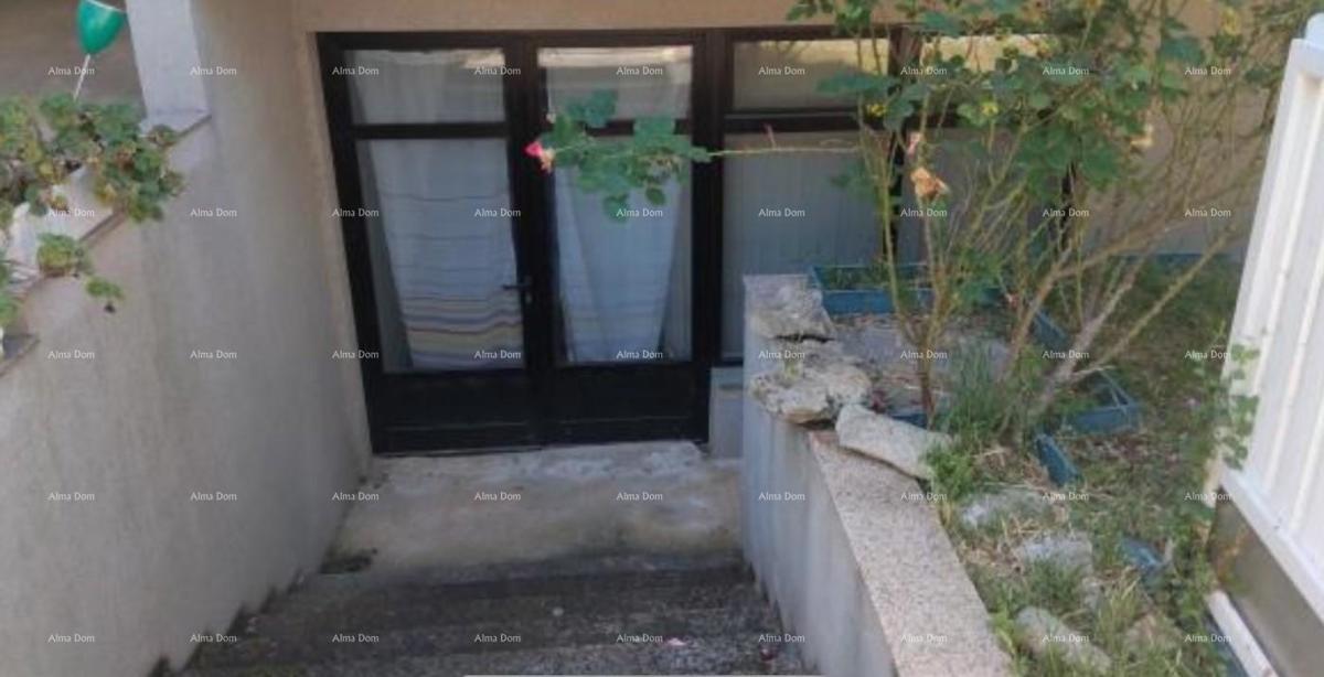 Casa con appartamenti a Fasana