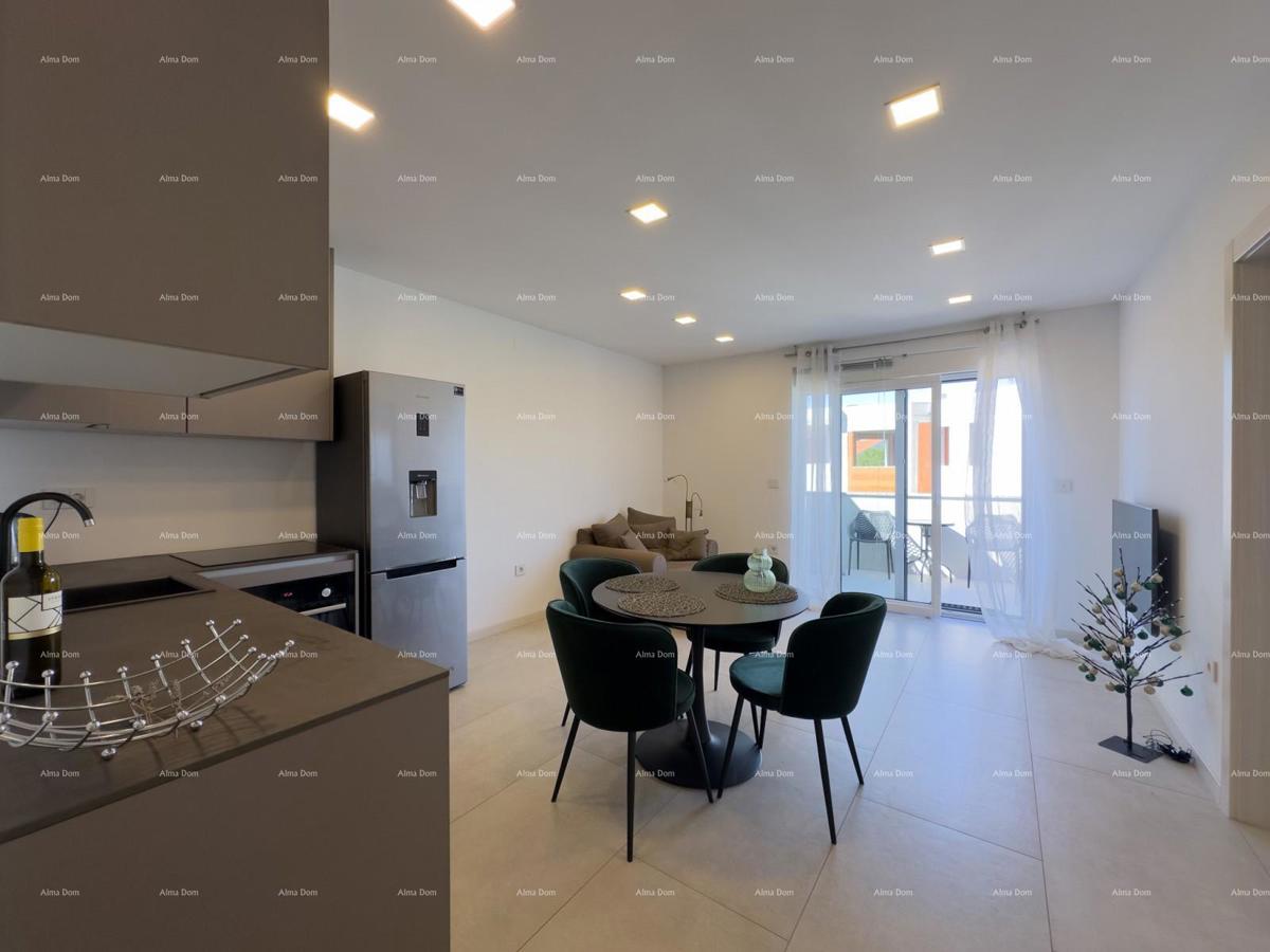 Moderno e arredato appartamento in nuova costruzione, Štinjan, Pula / Permesso di abitabilità