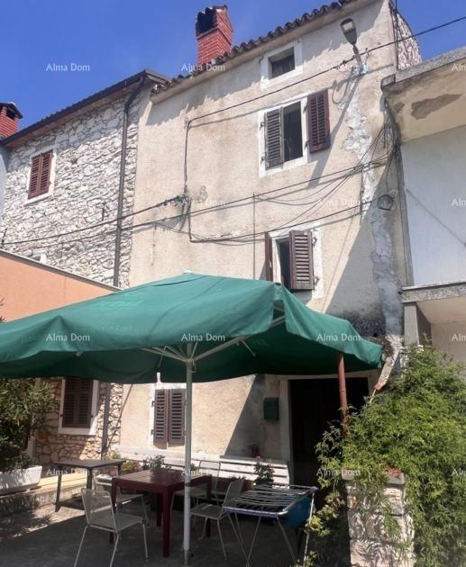 In vendita casa in pietra da ristrutturare – dintorni di Buje