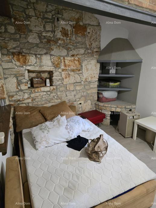 Appartamento in vendita a Veruda – Via tranquilla, ideale per vivere o come investimento