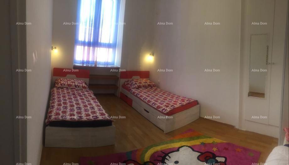 Appartamento in vendita a Veruda – Via tranquilla, ideale per vivere o come investimento