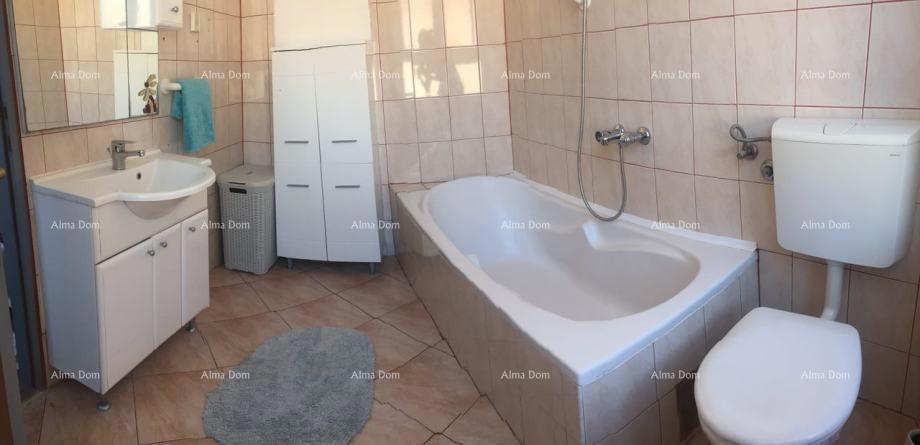 Appartamento in vendita a Veruda – Via tranquilla, ideale per vivere o come investimento