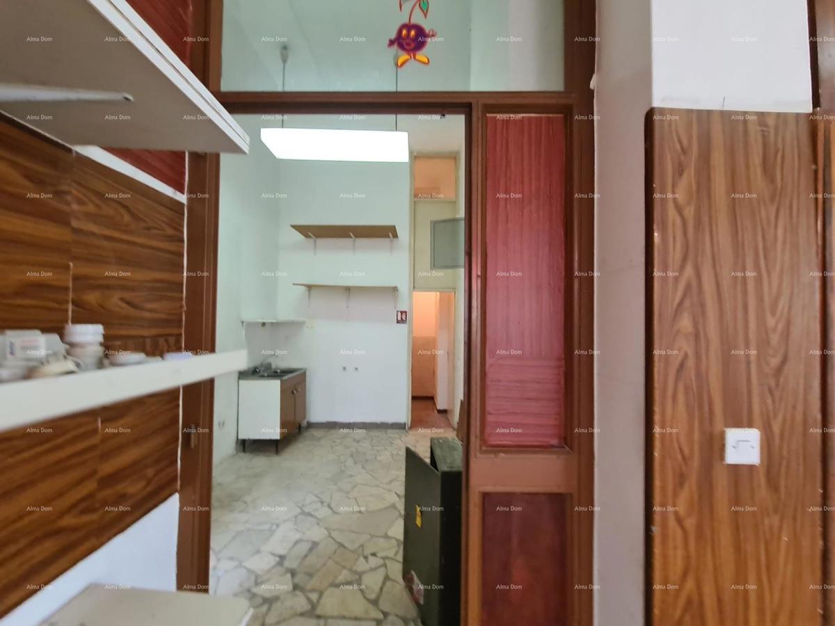 Spazio commerciale in vendita – Veruda, Pola