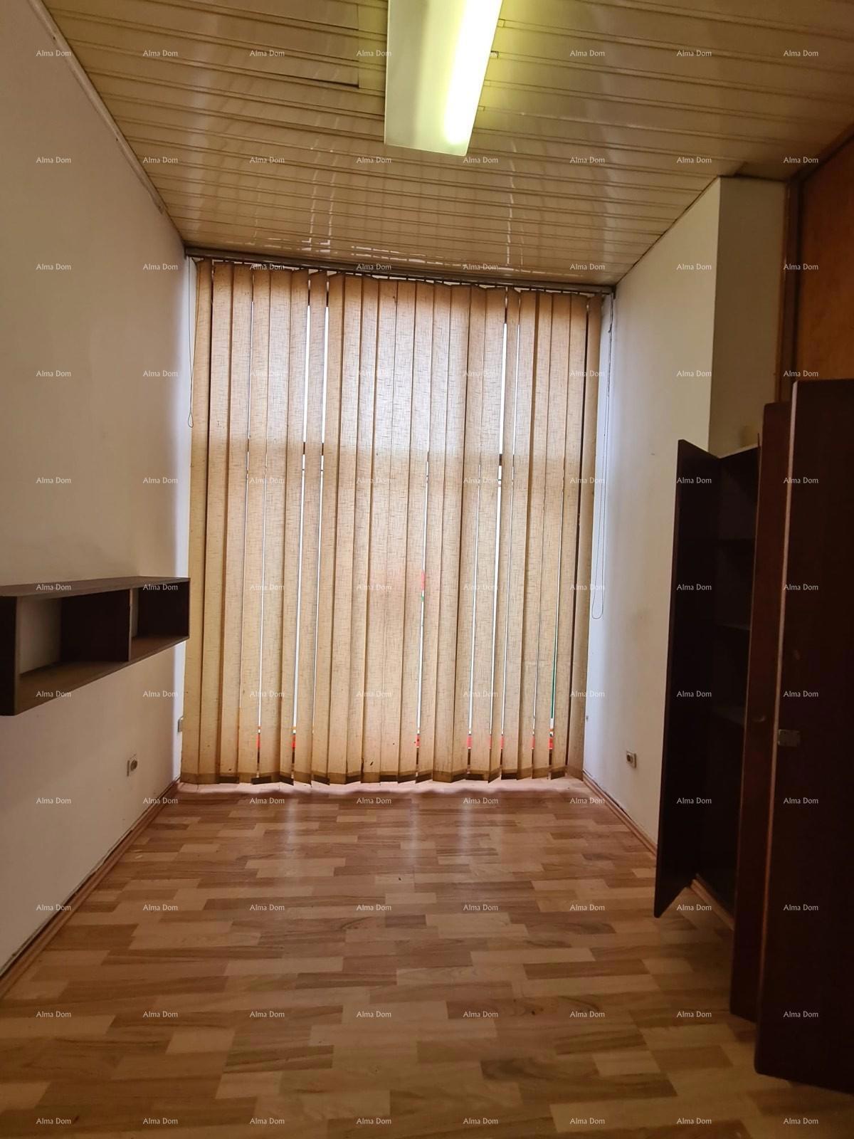 Spazio commerciale in vendita – Veruda, Pola