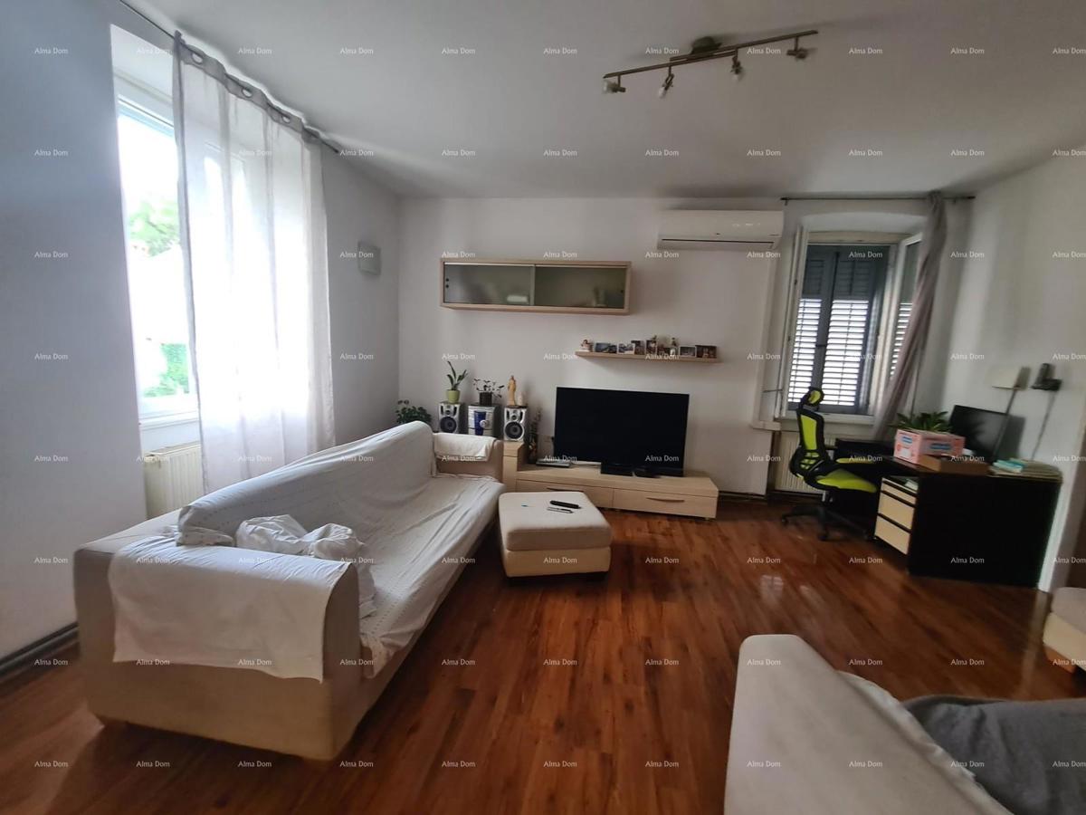 Appartamento trilocale di 81 m², Pula Veruda