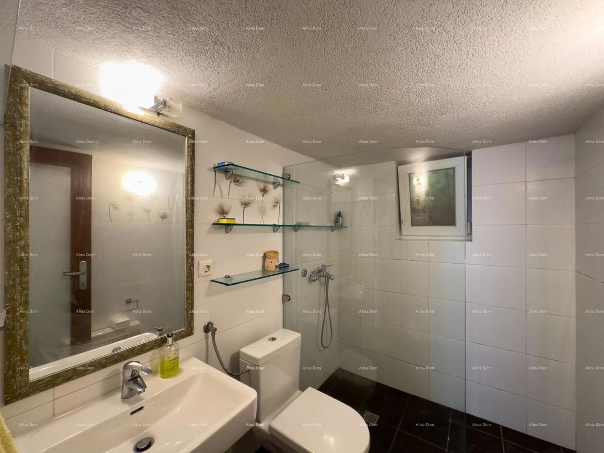 Vendiamo una casa nel centro di Ližnjan!