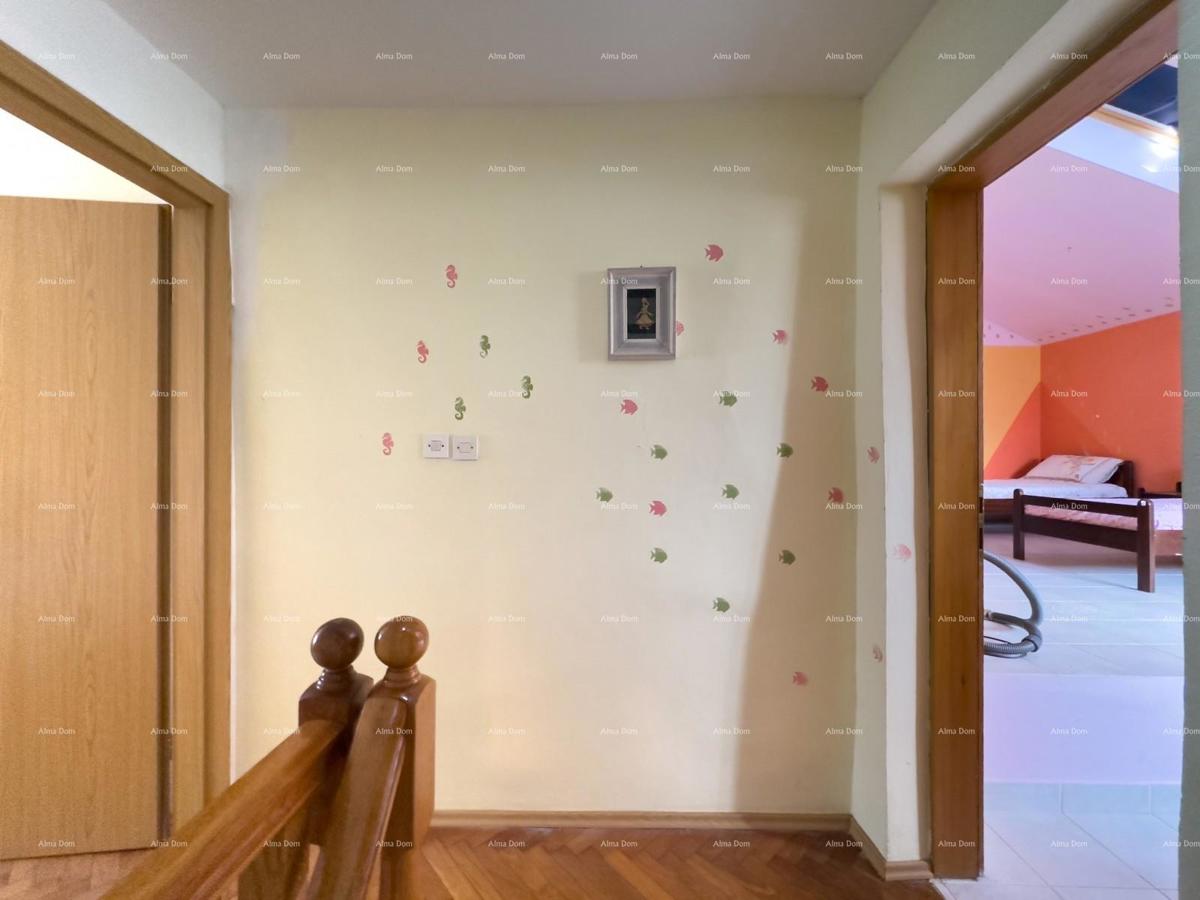 Vendiamo una casa nel centro di Ližnjan!