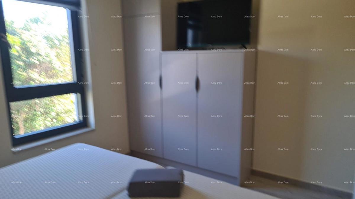 Appartamento moderno nel blocco F, con due posti auto e ripostiglio, vicino a Umago! F2