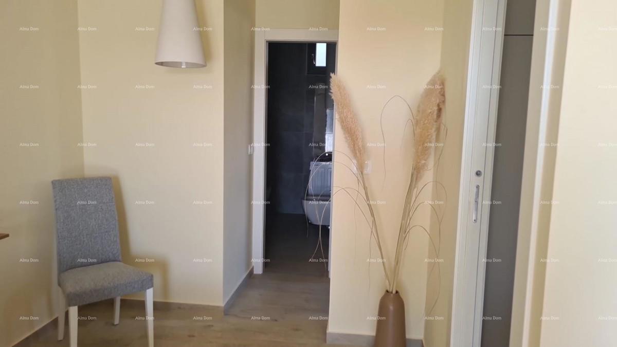 Appartamento moderno nel blocco F, con due posti auto e ripostiglio, vicino a Umago! F2