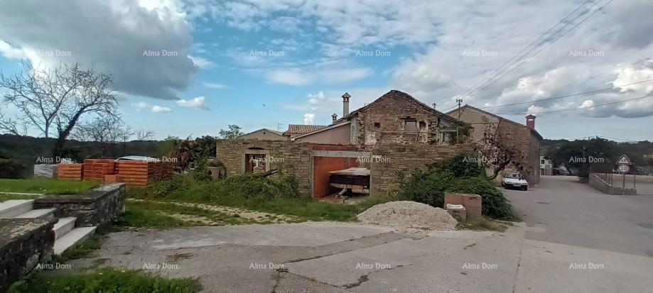 Casa in pietra con giardino e ristrutturazione iniziata - dintorni di Pazin