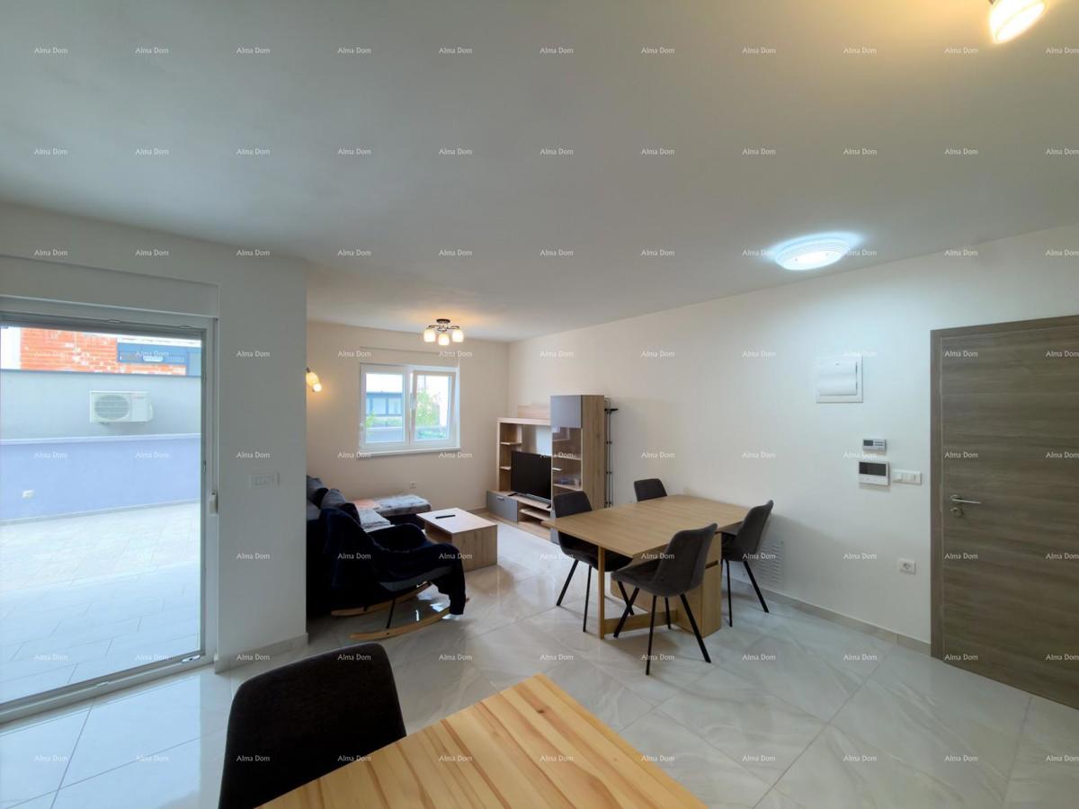 Sure! Please provide the title you would like me to translate into Italian.