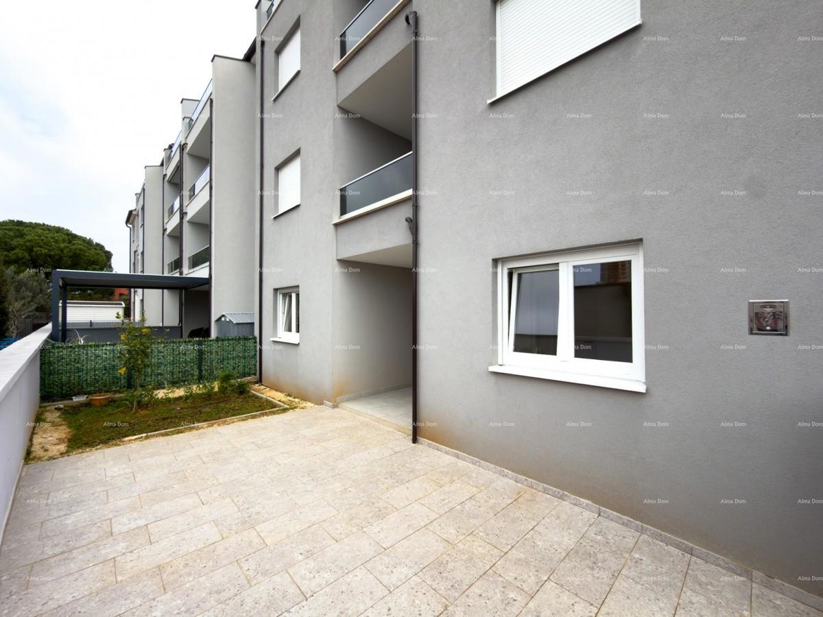 Sure! Please provide the title you would like me to translate into Italian.