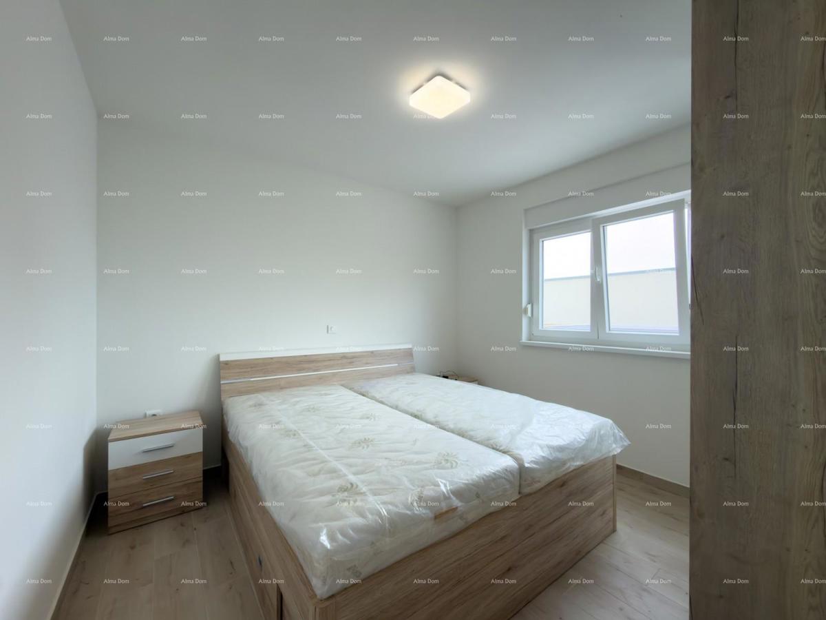 Sure! Please provide the title you would like me to translate into Italian.