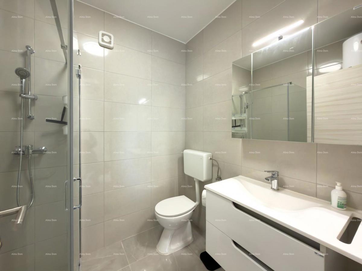 Sure! Please provide the title you would like me to translate into Italian.