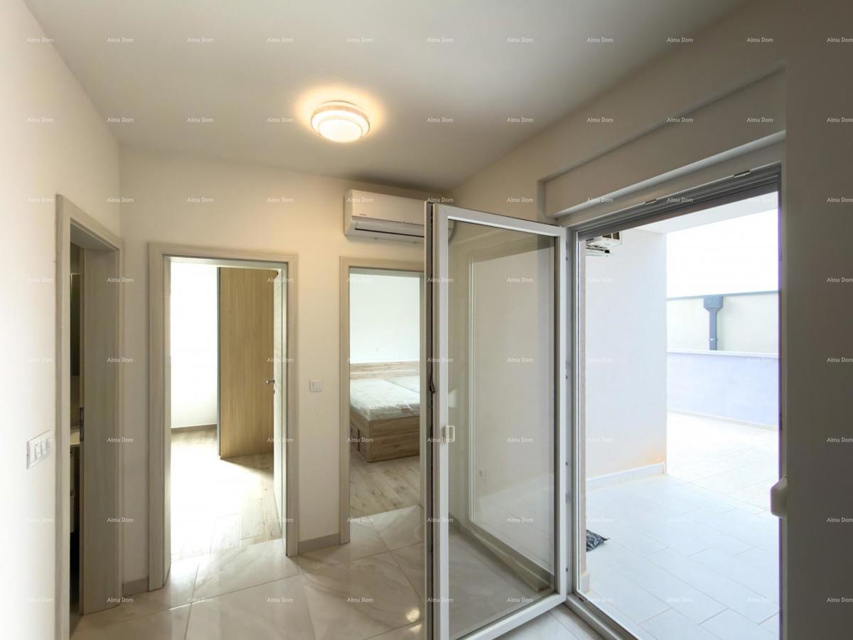 Sure! Please provide the title you would like me to translate into Italian.