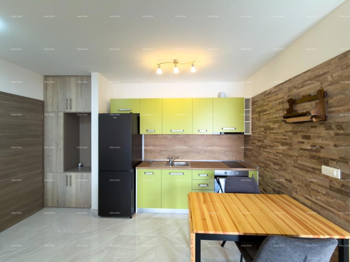 Sure! Please provide the title you would like me to translate into Italian.