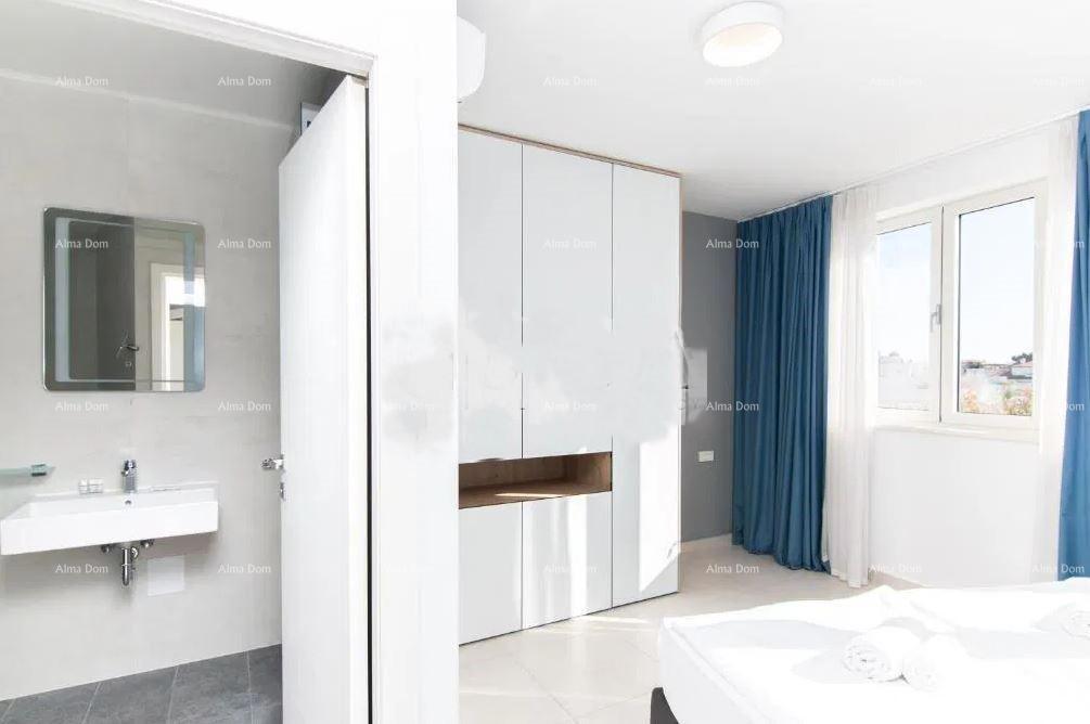 Umag – attico con vista panoramica sul mare