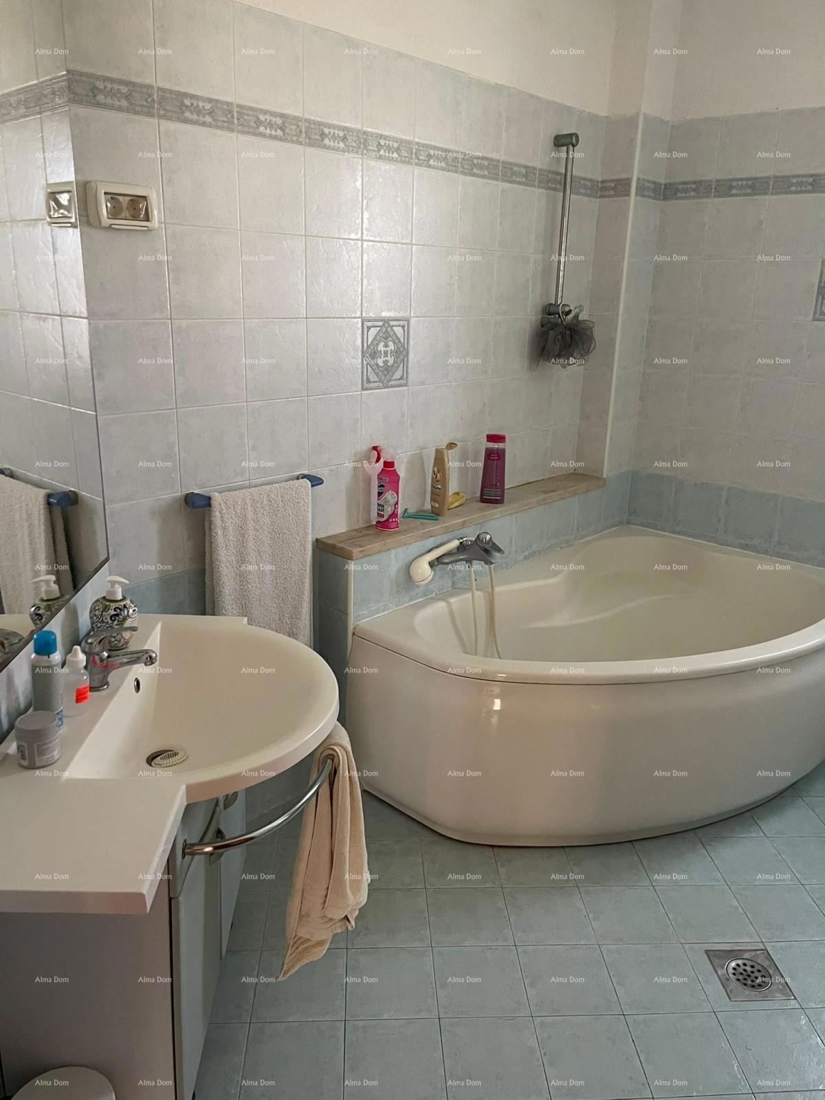 Umag! Casa con ampio giardino e terrazza.