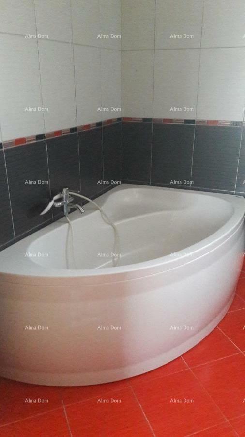 Umag! Casa con ampio giardino e terrazza.