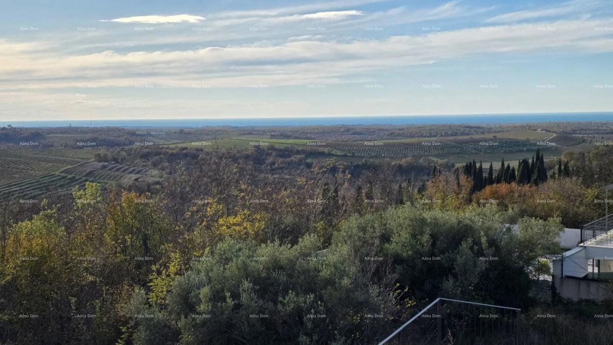 Buje – terreno attraente con vista mare