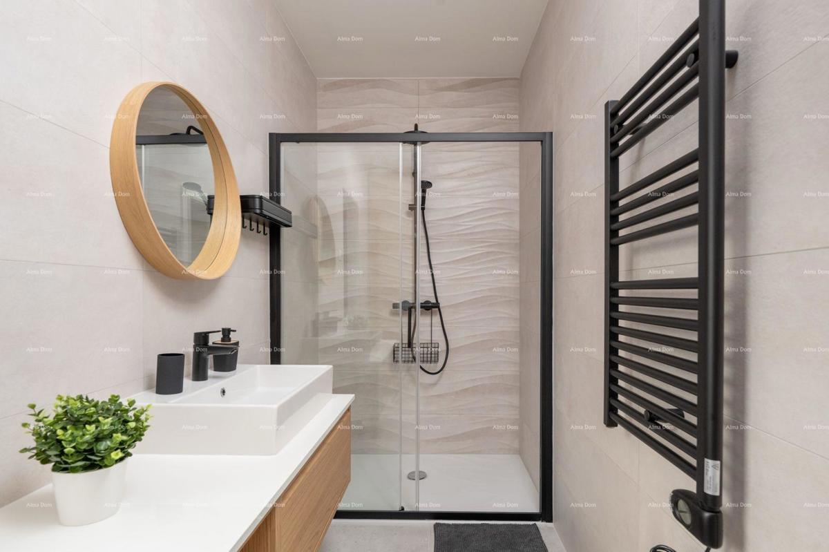 Vendita di una casa di nuova costruzione, arredamento moderno con piscina, Rakalj!