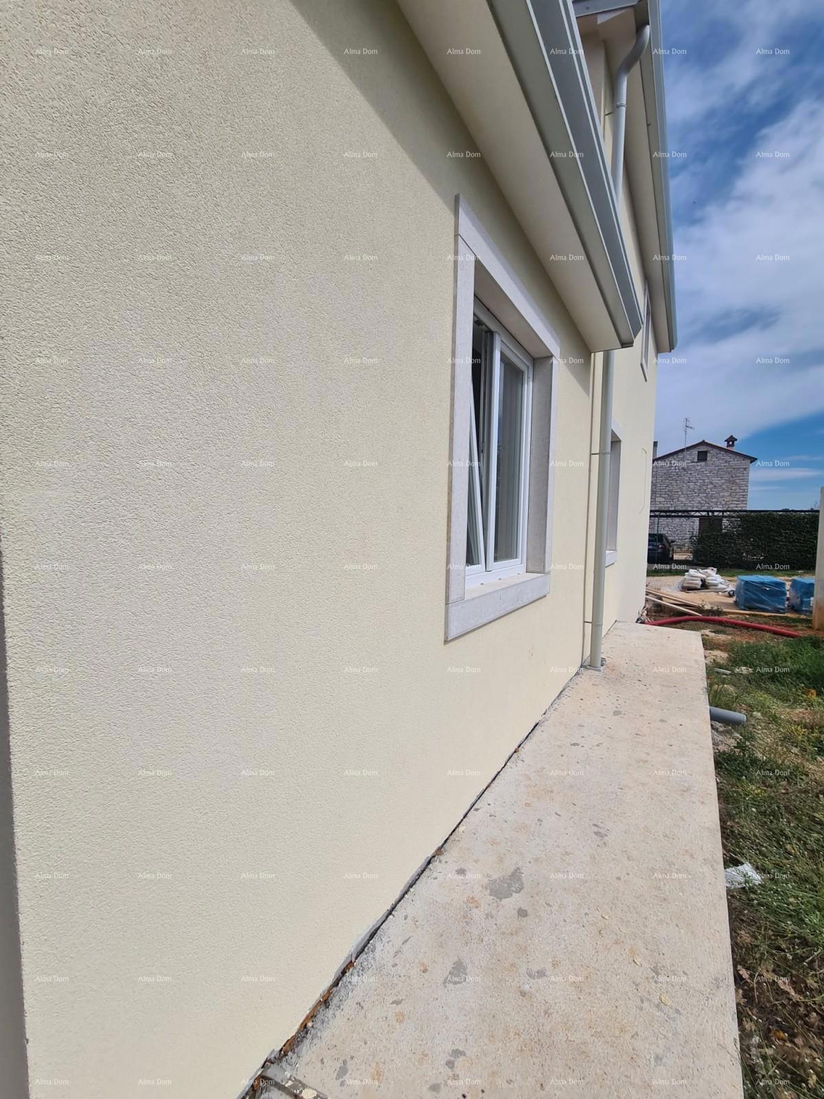 Elegante villa in un ambiente tranquillo vicino al mare con vista su vigneti e uliveti