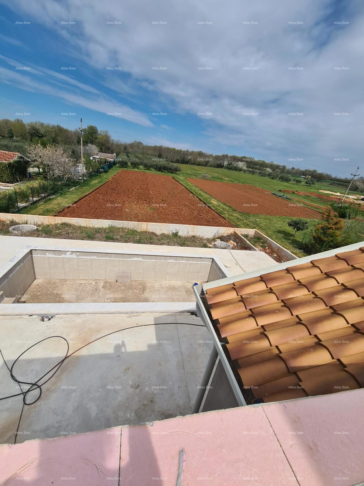 Elegante villa in un ambiente tranquillo vicino al mare con vista su vigneti e uliveti