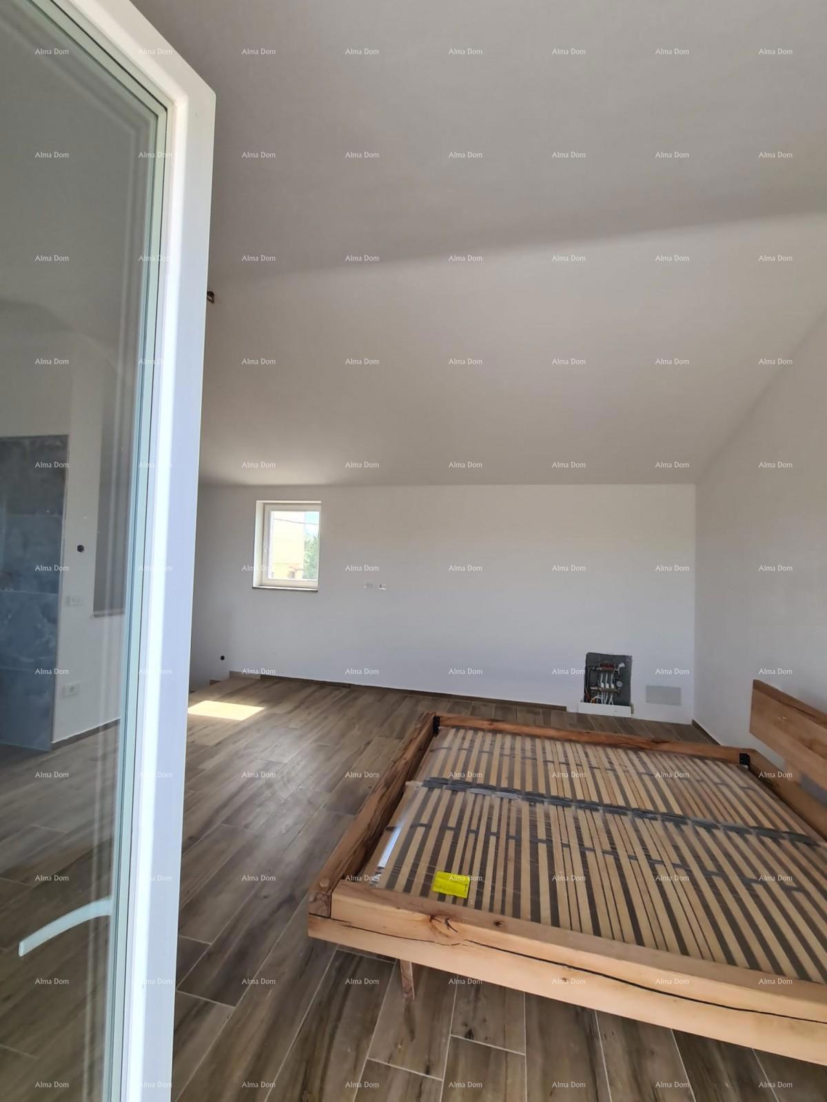 Elegante villa in un ambiente tranquillo vicino al mare con vista su vigneti e uliveti