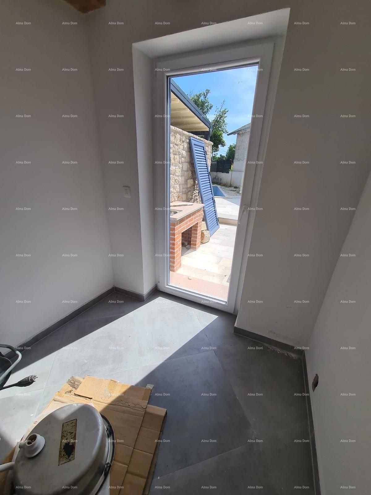 Ristrutturata casa in pietra con piscina – tranquillo villaggio vicino a Svetvinčenat