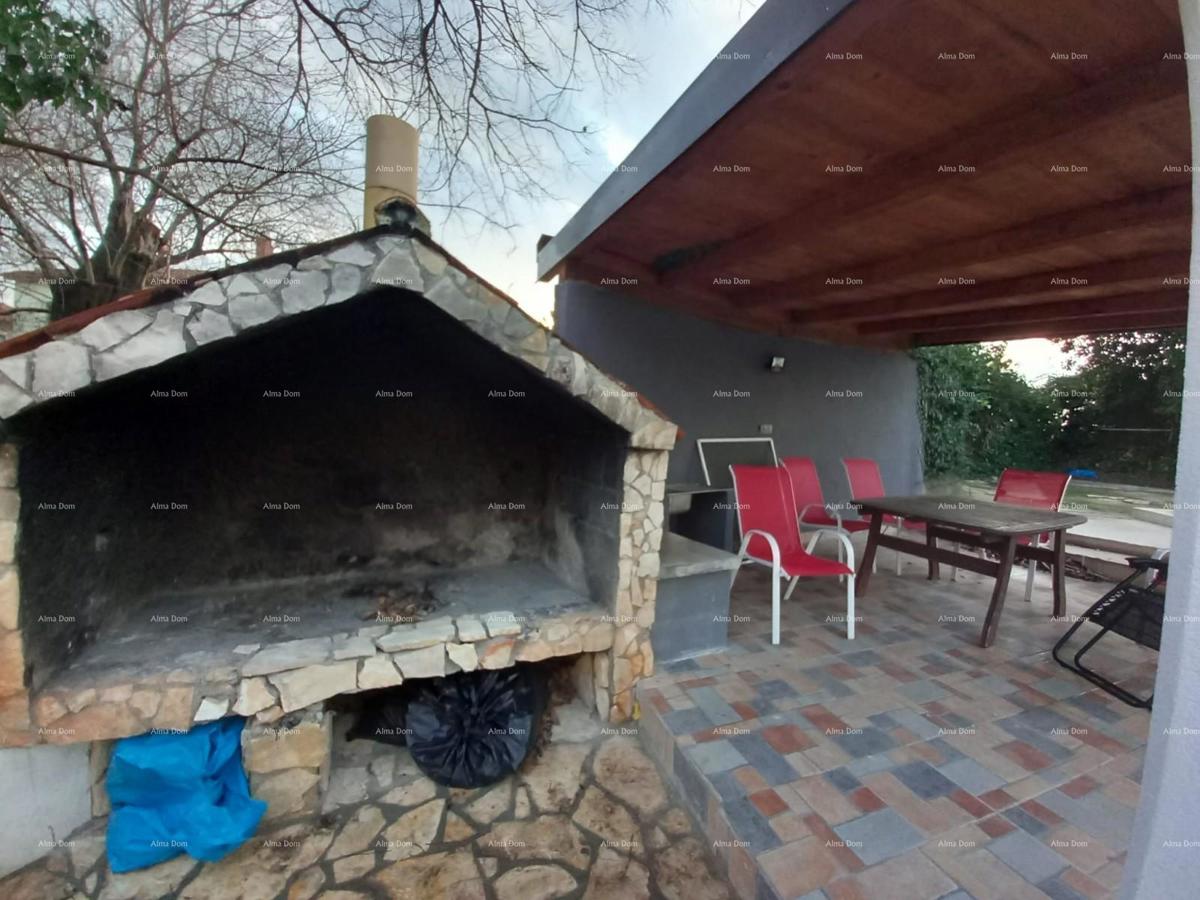 Vendita di una casa con due unità abitative separate, Šišan!