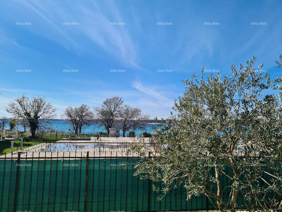 Medulin, Pošesi, villa indipendente a 50 m dalla spiaggia.