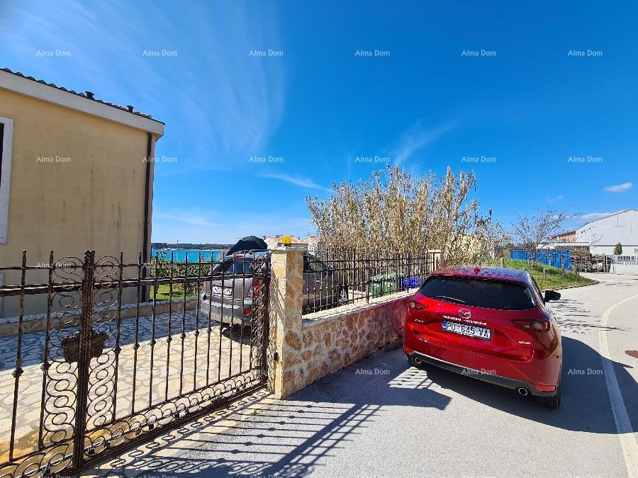 Medulin, Pošesi, villa indipendente a 50 m dalla spiaggia.