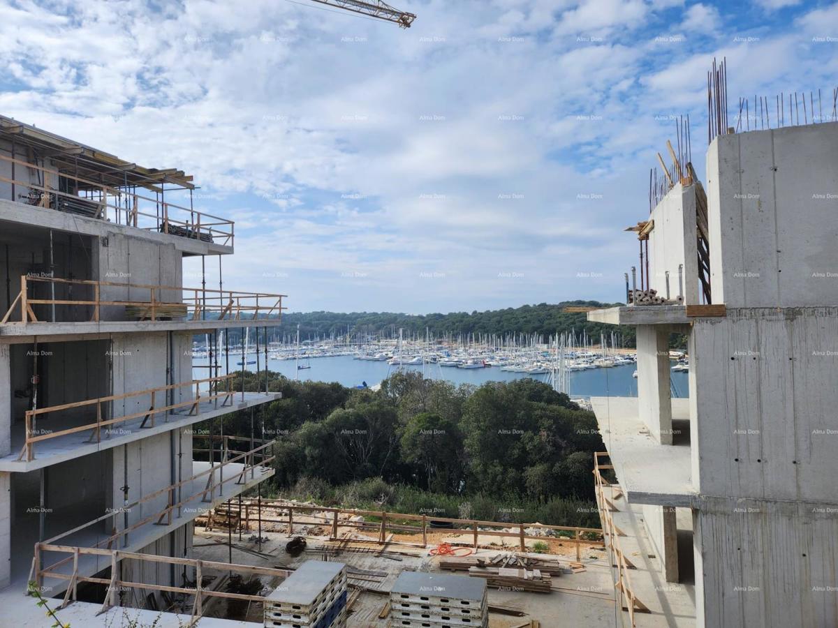 Vendita di appartamenti moderni in un edificio esclusivo con vista sul porto turistico, Pola!