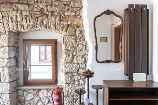 Bella casa in pietra in vendita, Medolino