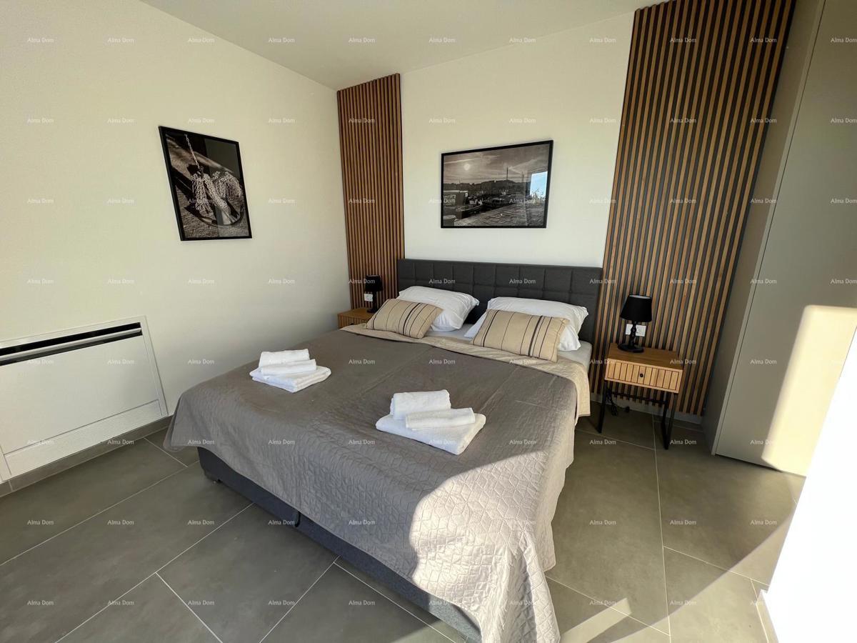 Vendita di una moderna villa con piscina, Svetvinčenat!