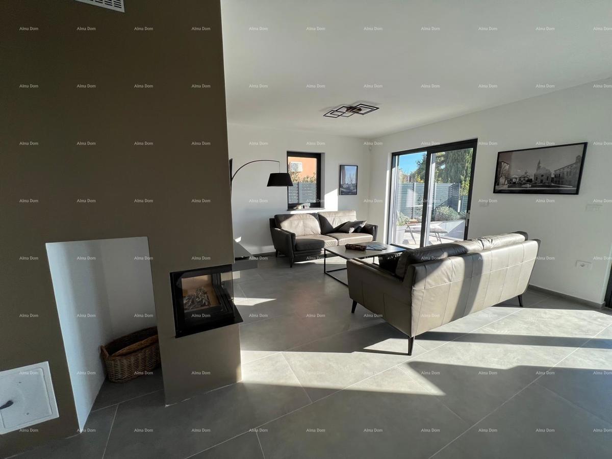 Vendita di una moderna villa con piscina, Svetvinčenat!