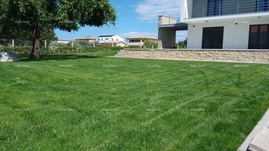 In vendita moderna casa con piscina – Poreč, Nova Vas