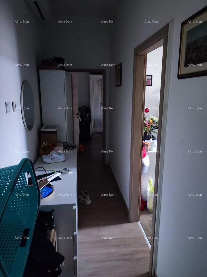 In vendita – spazioso appartamento a Pola, 110 m²