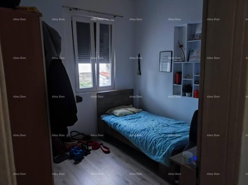 In vendita – spazioso appartamento a Pola, 110 m²