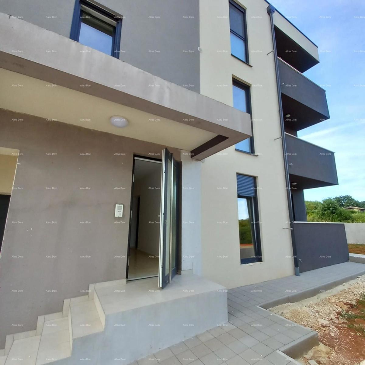 Nuova costruzione! Vendita di un appartamento con due camere da letto e garage. Vicinanza al mare! Medulin!