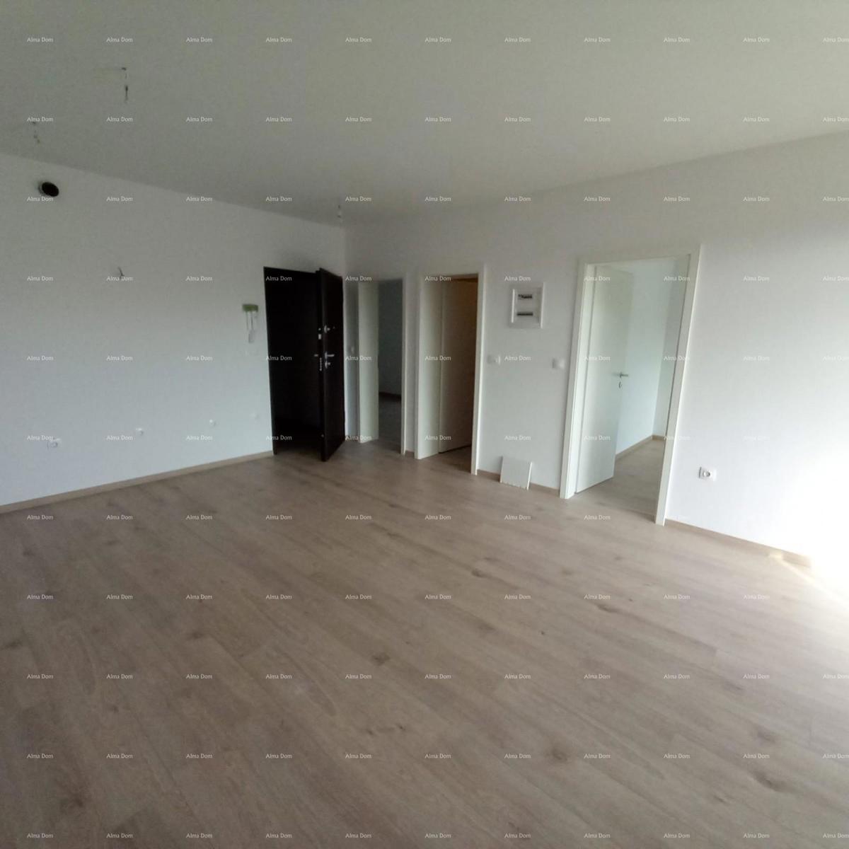 Nuova costruzione! Vendita di un appartamento con due camere da letto e garage. Vicinanza al mare! Medulin!