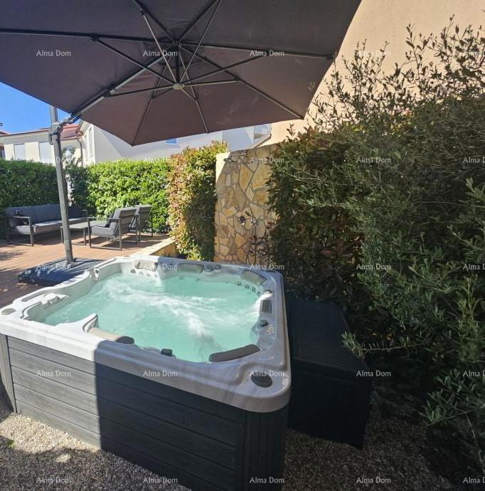 In vendita appartamento con ampio giardino, jacuzzi e terrazza coperta, Banjole!