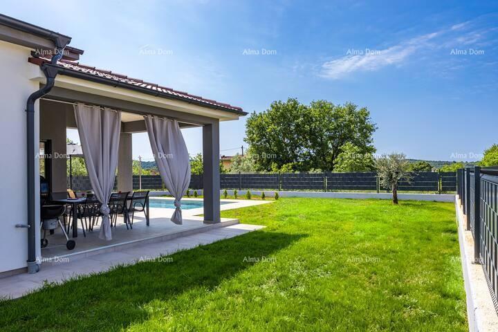 Pomer. Nuova villa indipendente con piscina.