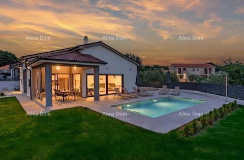 Pomer. Nuova villa indipendente con piscina.